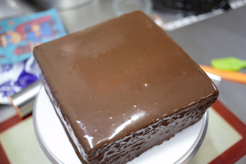 🍫 Pastel Tradicional – 8 a 10 personas | Gourmet y Artesanal